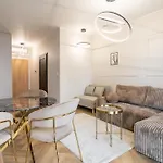 Global Park Beige Chic Studio